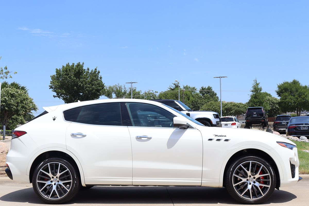 2022 Maserati Levante Modena photo 6