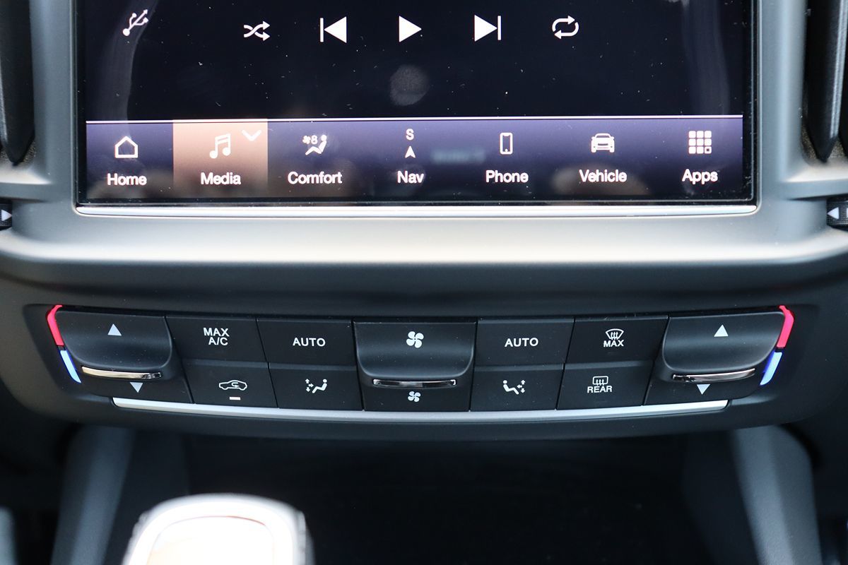 2022 Maserati Levante Modena photo 27