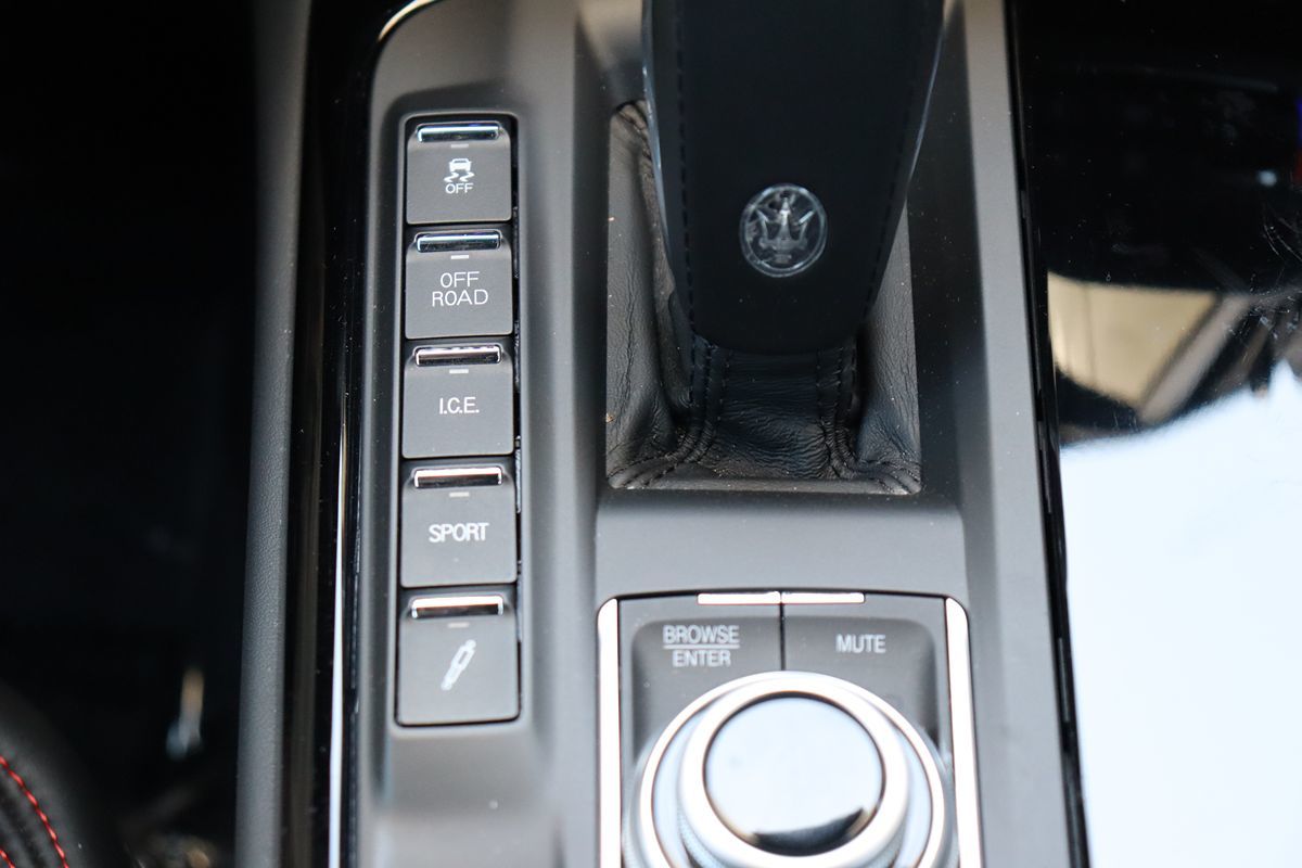 2022 Maserati Levante Modena photo 29