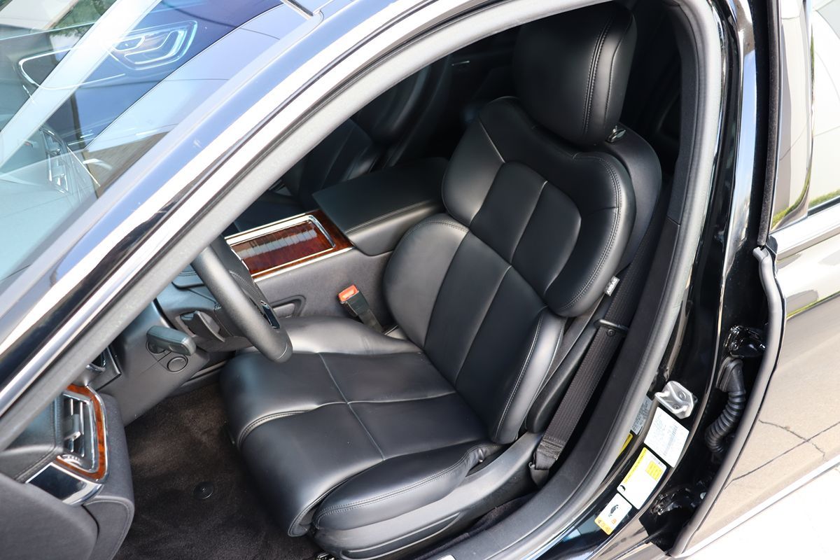 2018 Lincoln Continental Premiere photo 24