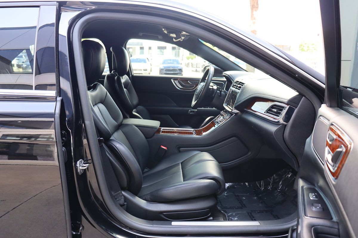 2018 Lincoln Continental Premiere photo 21
