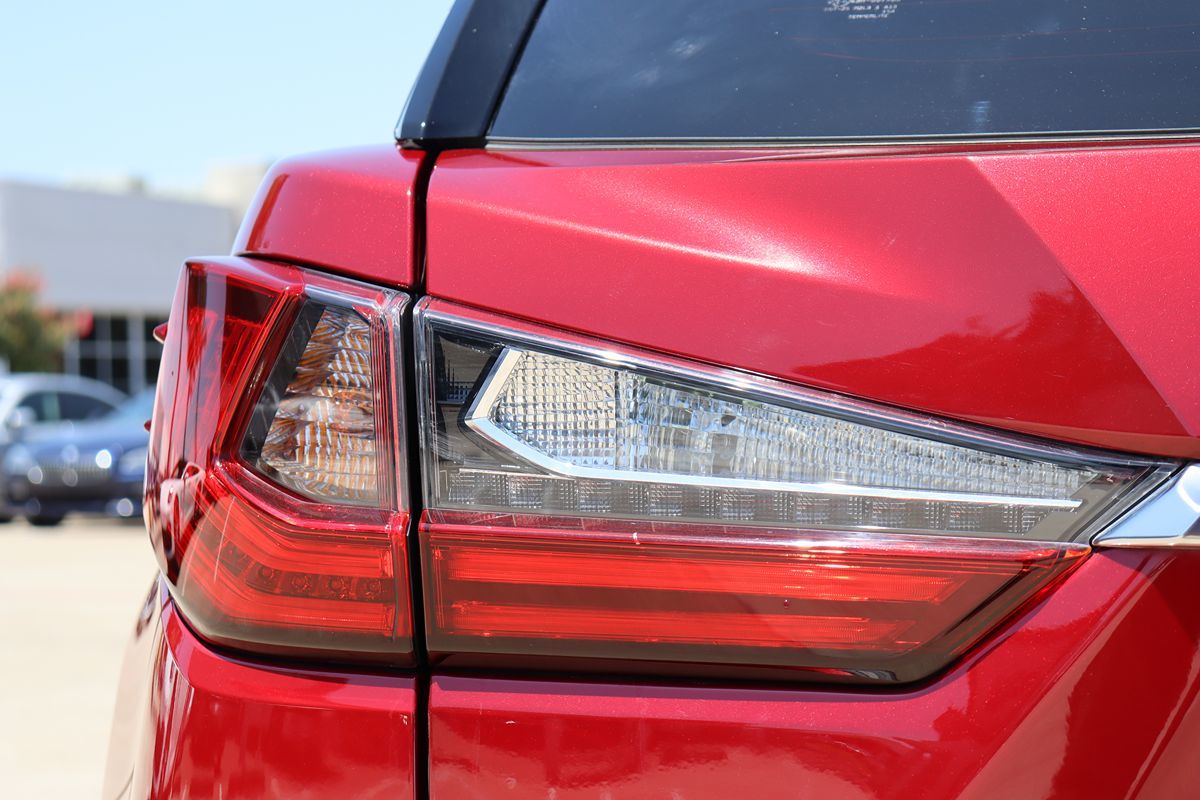 2022 Lexus RX 350L photo 12