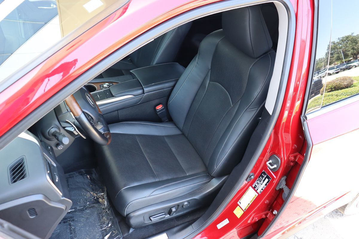 2022 Lexus RX 350L photo 34