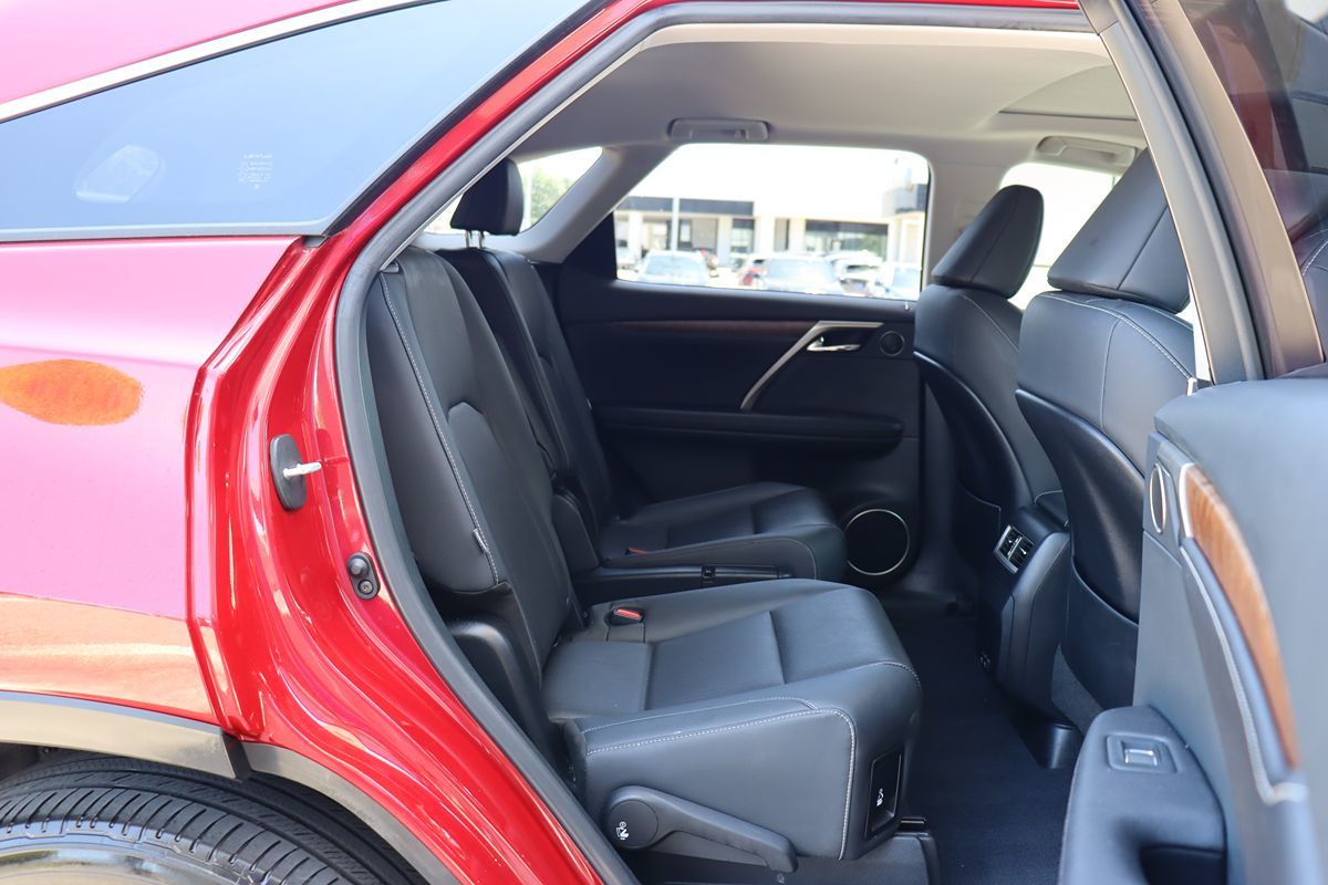2022 Lexus RX 350L photo 39