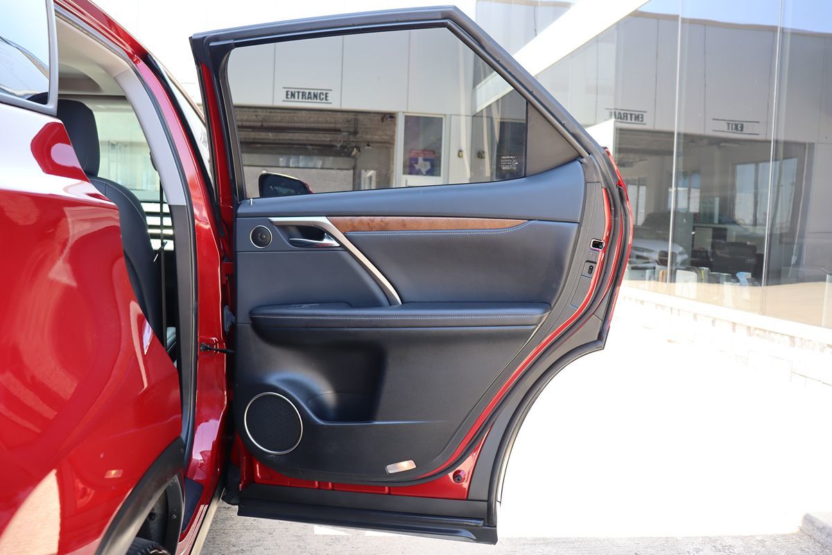 2022 Lexus RX 350L photo 47