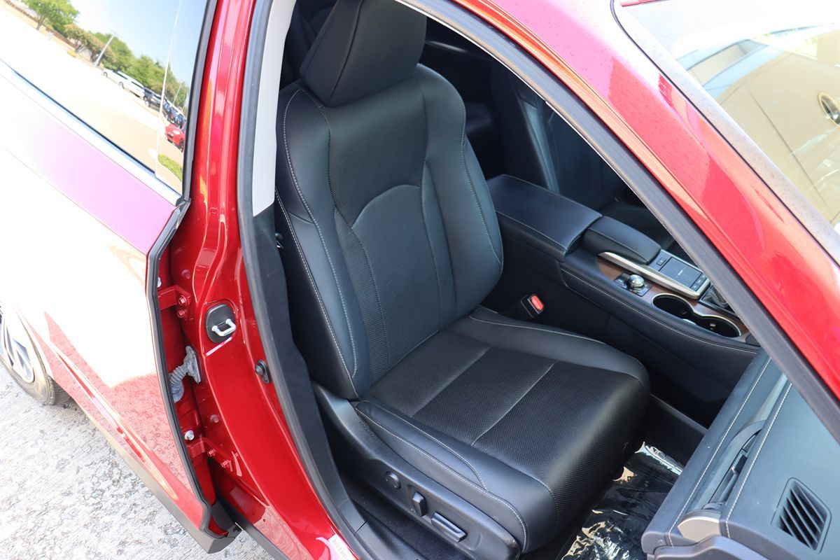 2022 Lexus RX 350L photo 33