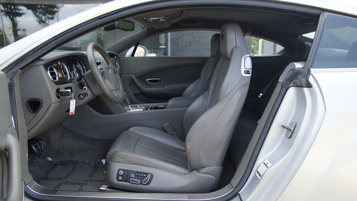 2013 Bentley Continental GT V8 photo 24