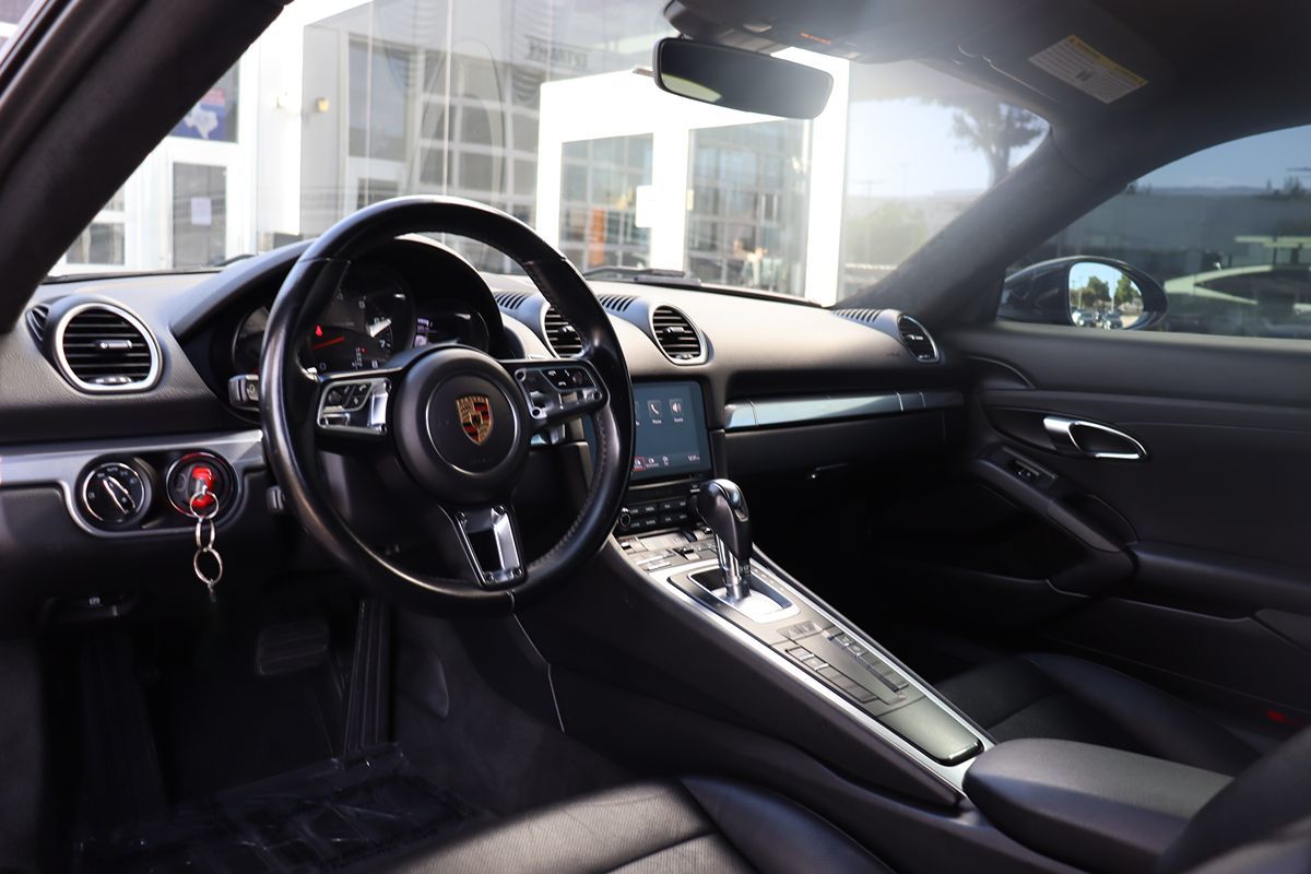 2018 Porsche Cayman photo 15