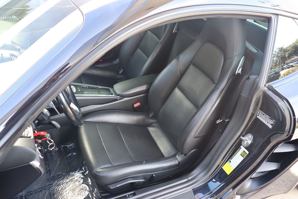 2018 Porsche Cayman photo 32