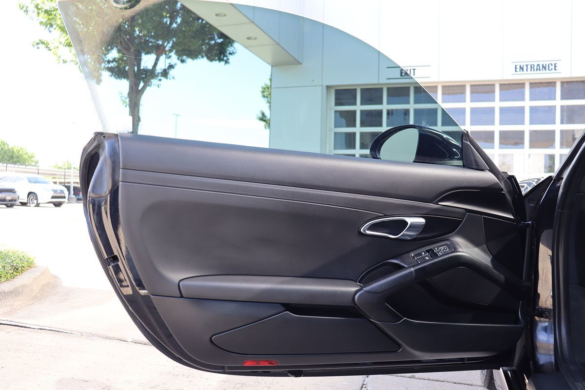 2018 Porsche Cayman photo 35