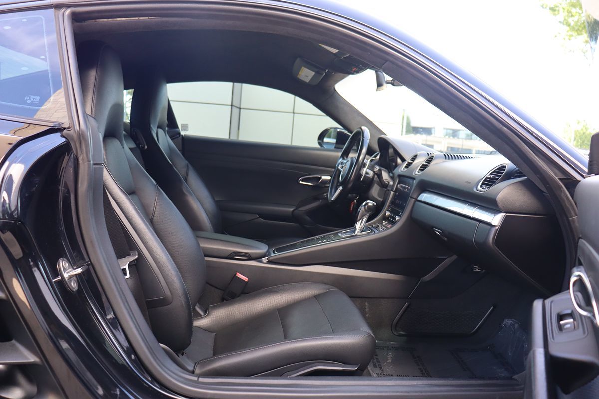 2018 Porsche Cayman photo 29