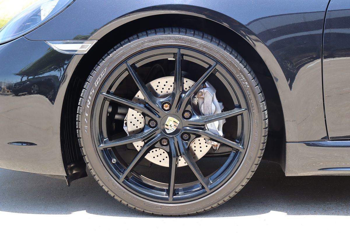 2018 Porsche Cayman photo 41