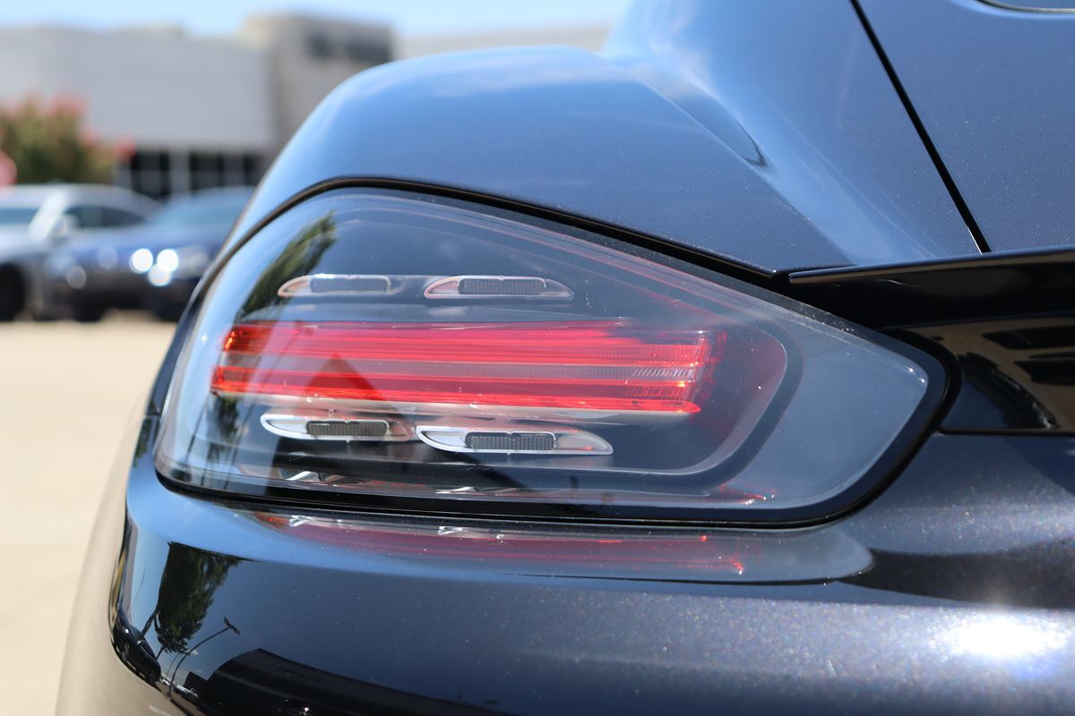 2018 Porsche Cayman photo 12