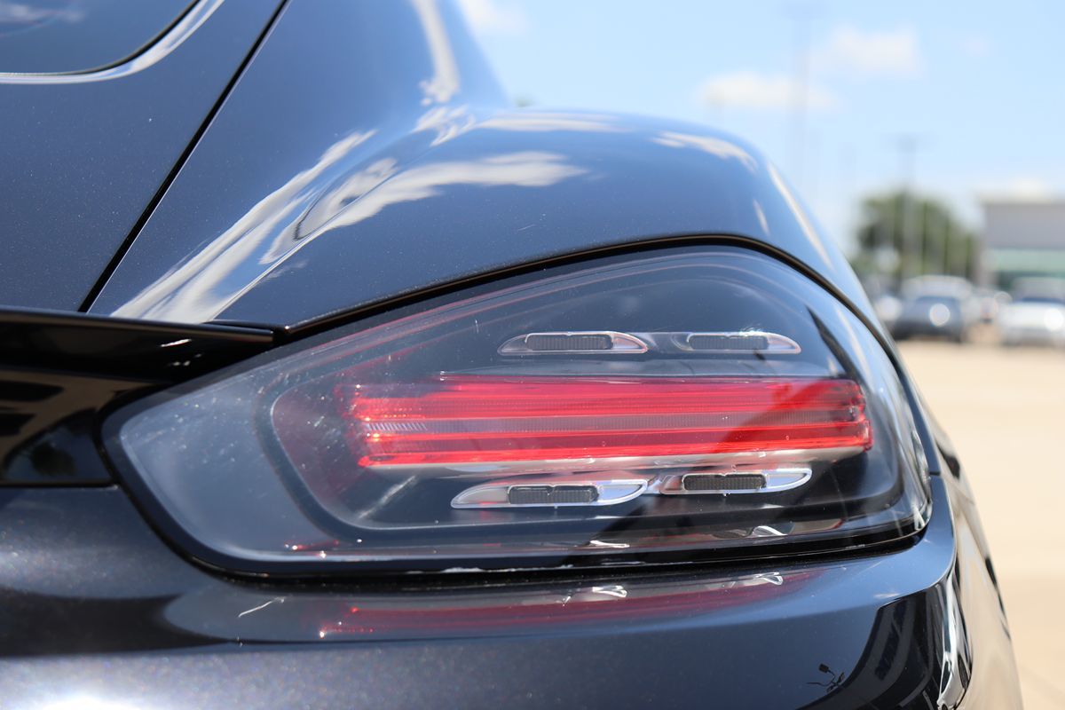 2018 Porsche Cayman photo 13
