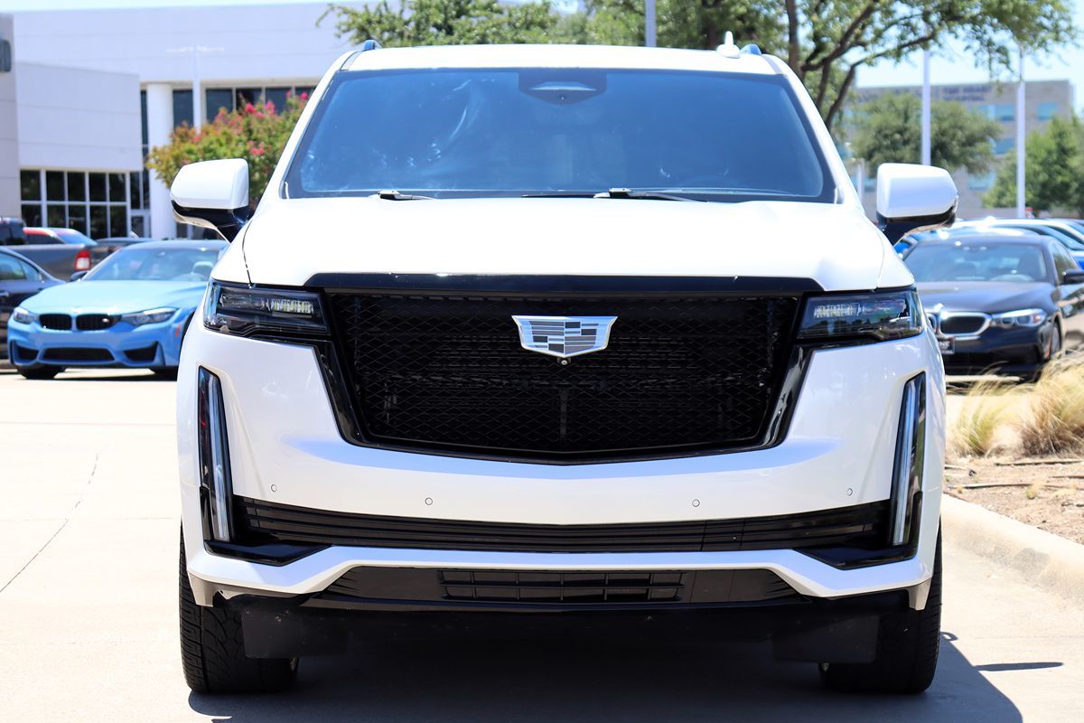 2021 Cadillac Escalade Sport photo 2