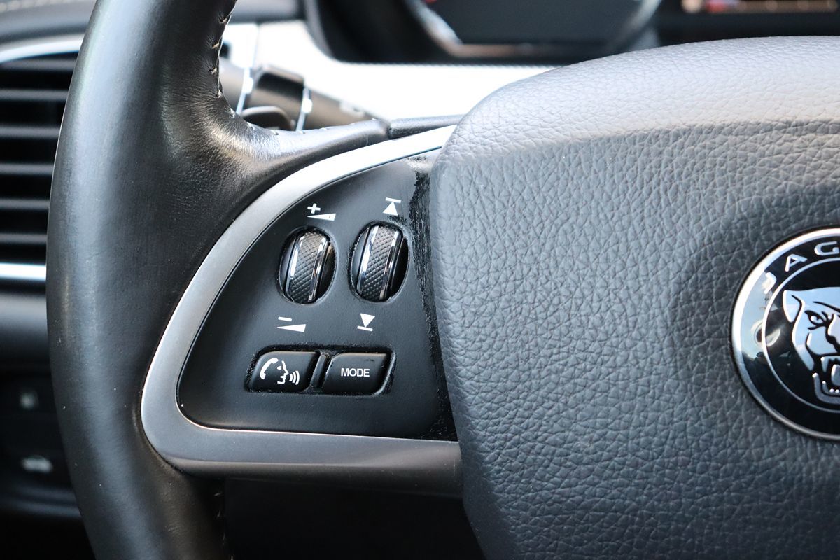 2014 Jaguar XK XKR photo 18