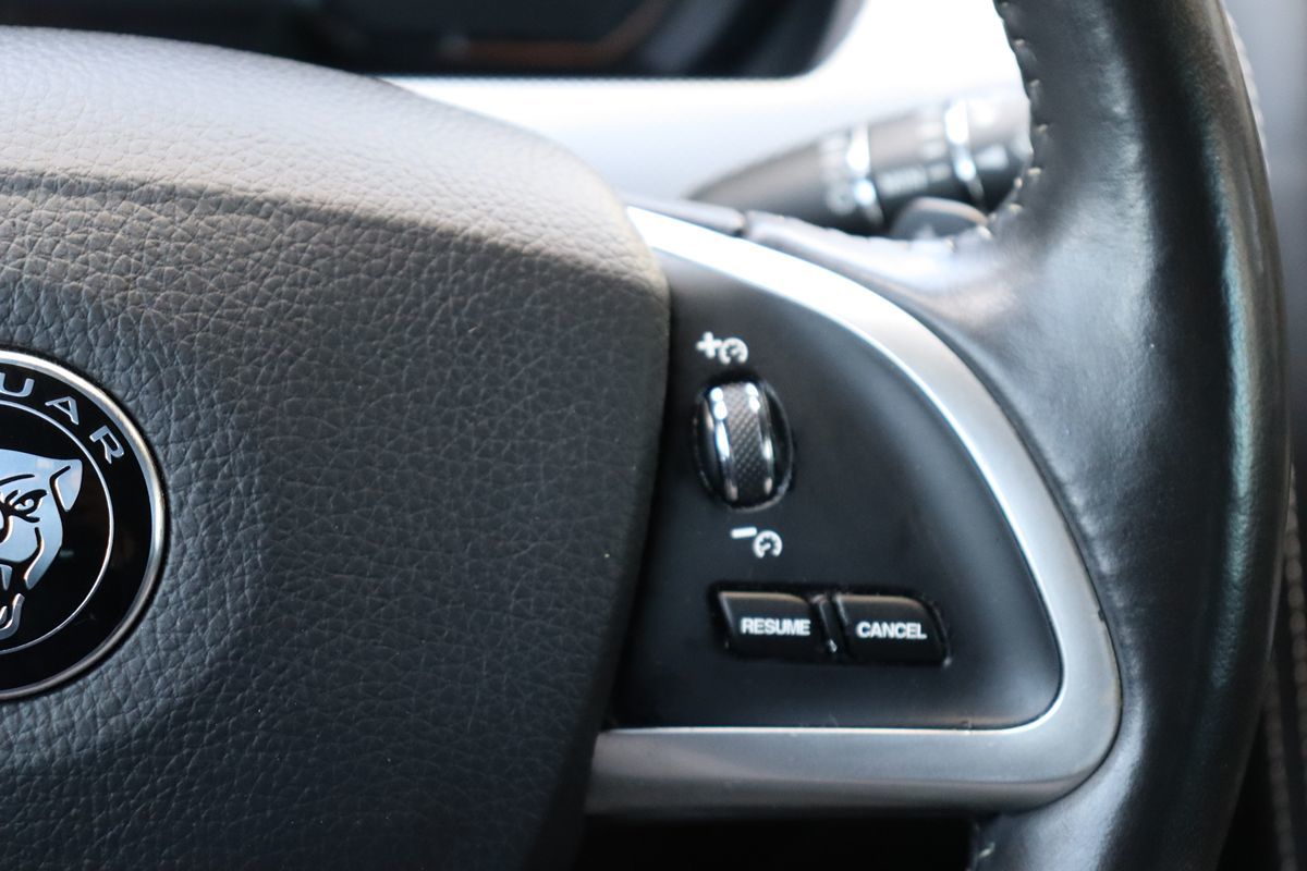 2014 Jaguar XK XKR photo 19
