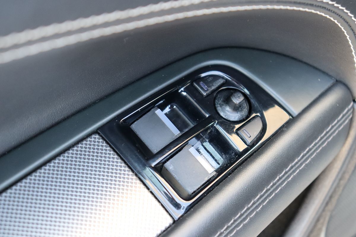 2014 Jaguar XK XKR photo 32