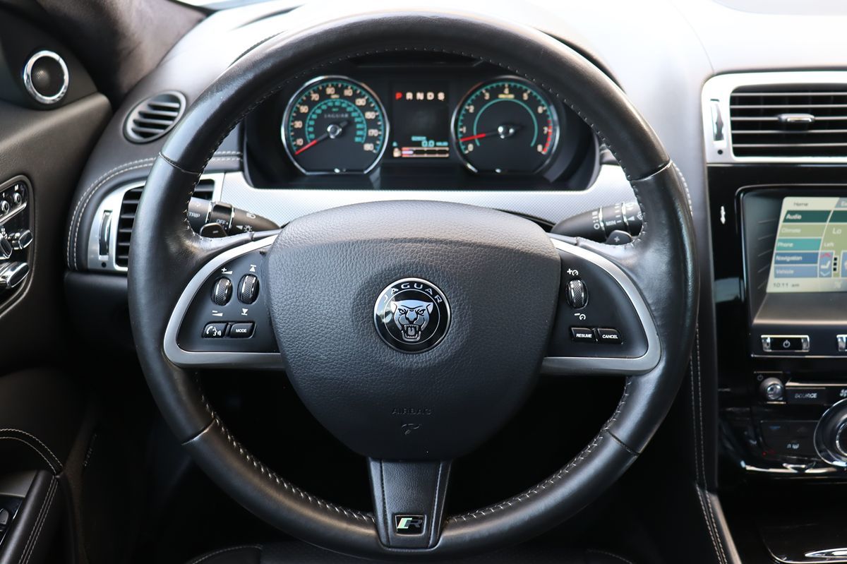 2014 Jaguar XK XKR photo 17