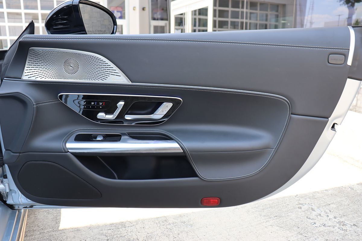2022 Mercedes Benz SL AMG 63 photo 43