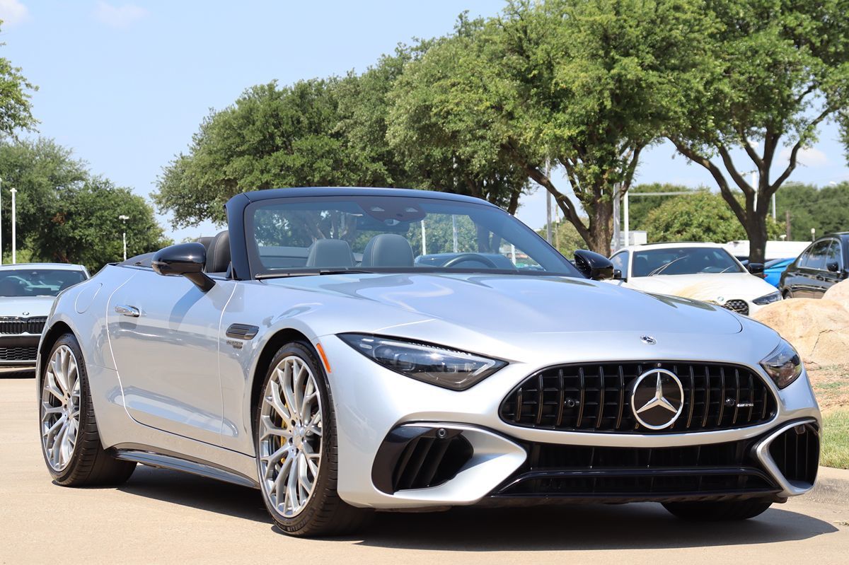 2022 Mercedes Benz SL AMG 63 photo 2