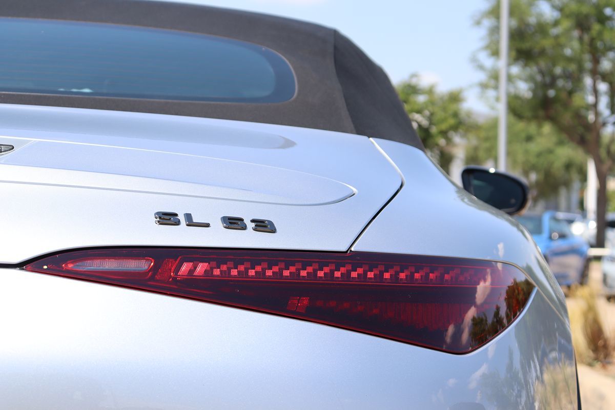 2022 Mercedes Benz SL AMG 63 photo 13