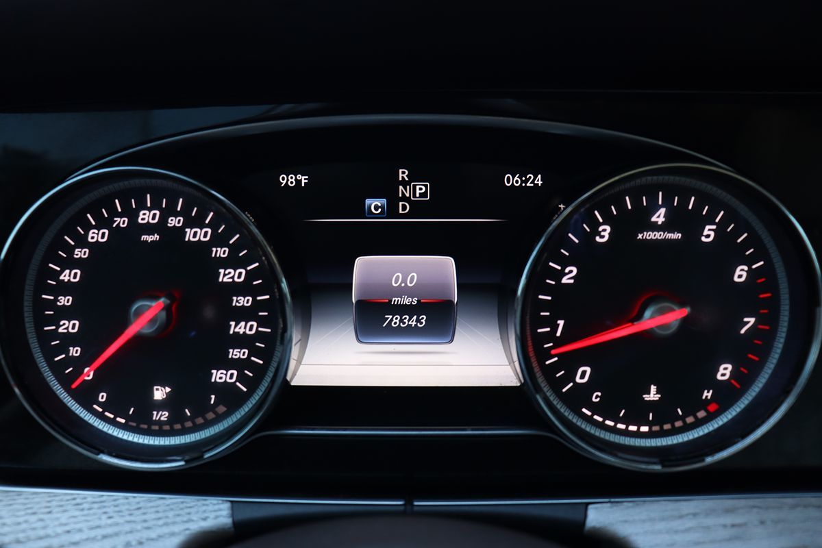 2018 Mercedes Benz E 400 Coupe photo 18