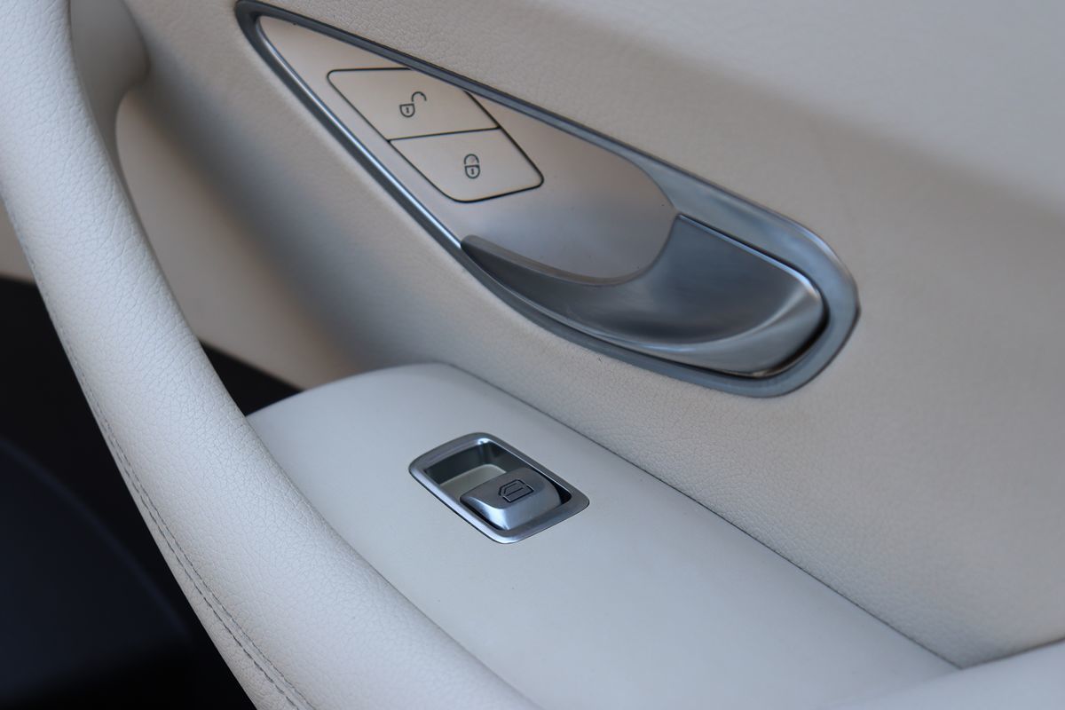 2018 Mercedes Benz E 400 Coupe photo 31