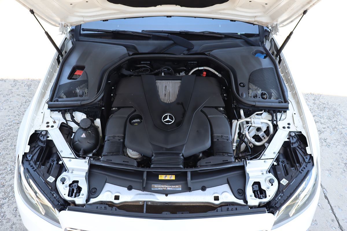 2018 Mercedes Benz E 400 Coupe photo 39