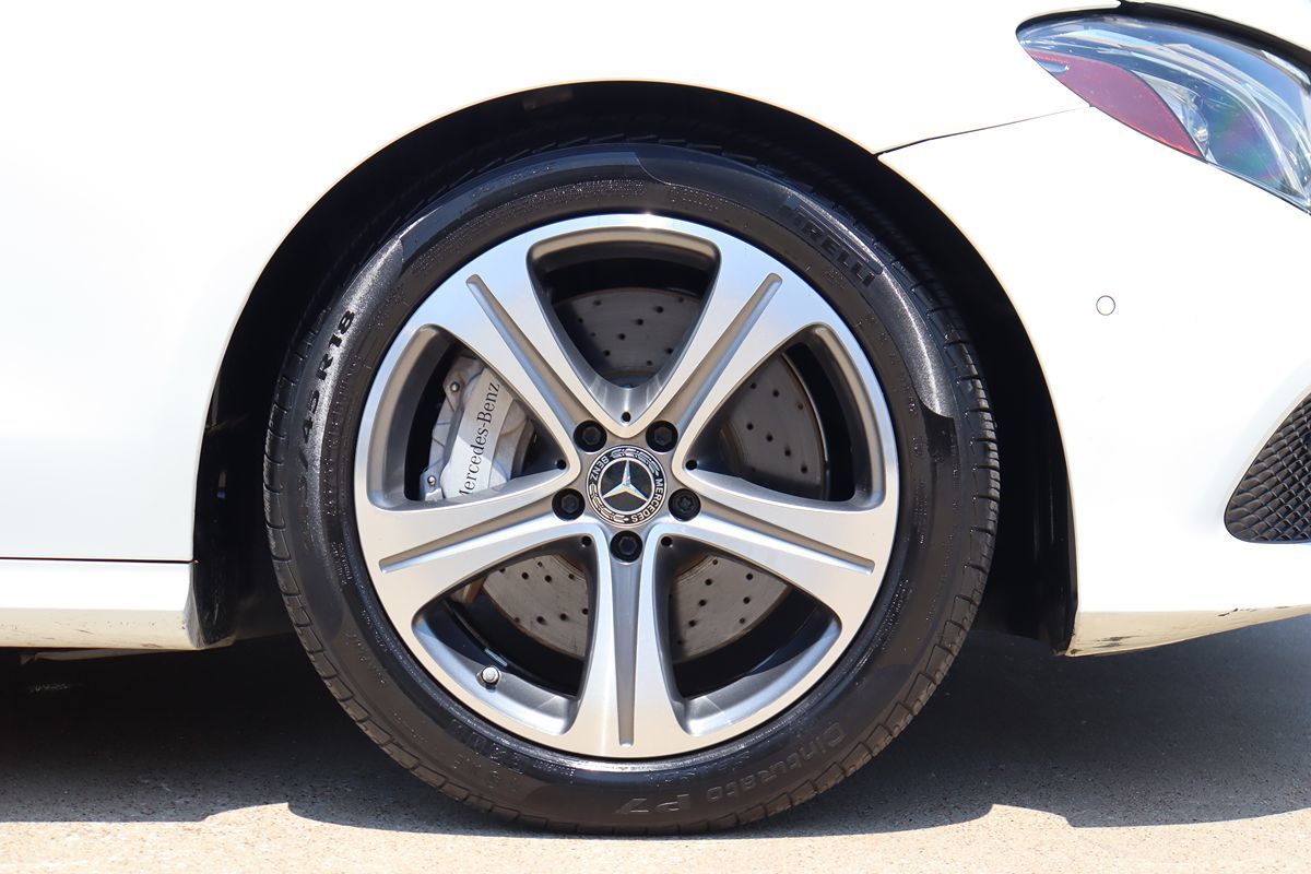 2018 Mercedes Benz E 400 Coupe photo 37