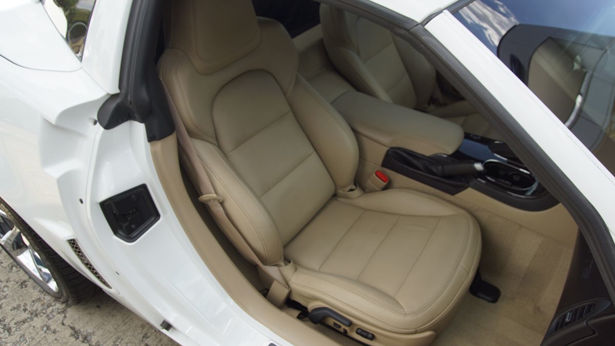 2012 Chevrolet Corvette Grand Sport 3LT photo 22