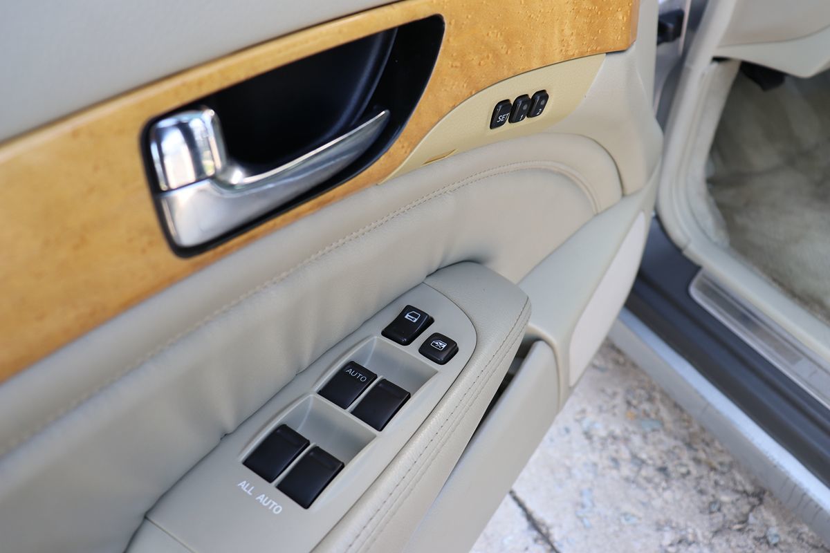 2003 Infiniti Q45 photo 36