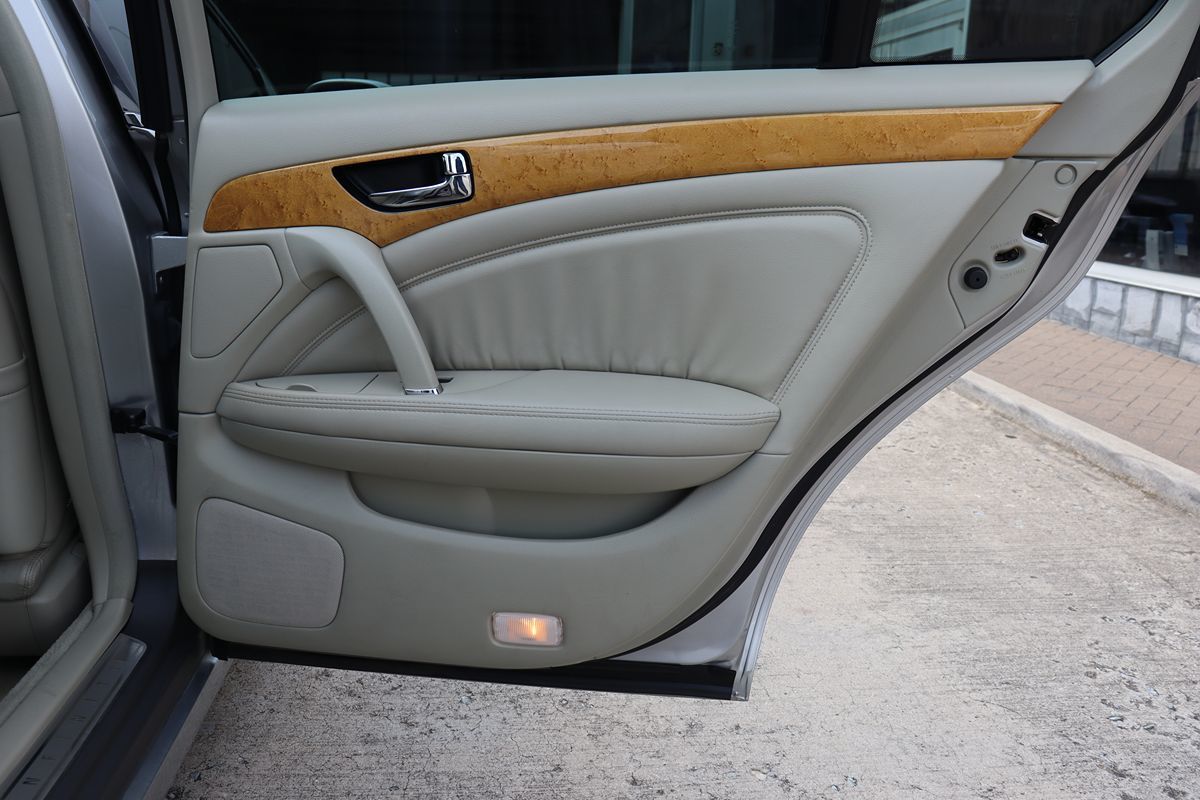 2003 Infiniti Q45 photo 35