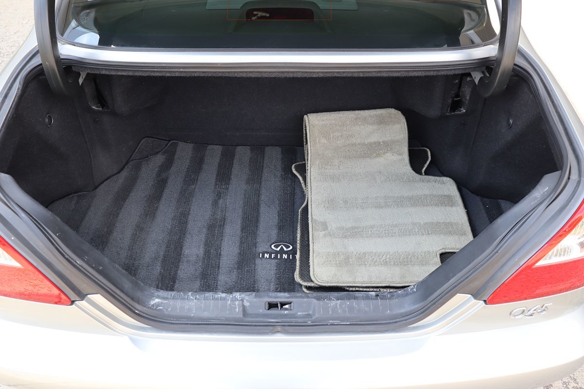 2003 Infiniti Q45 photo 37