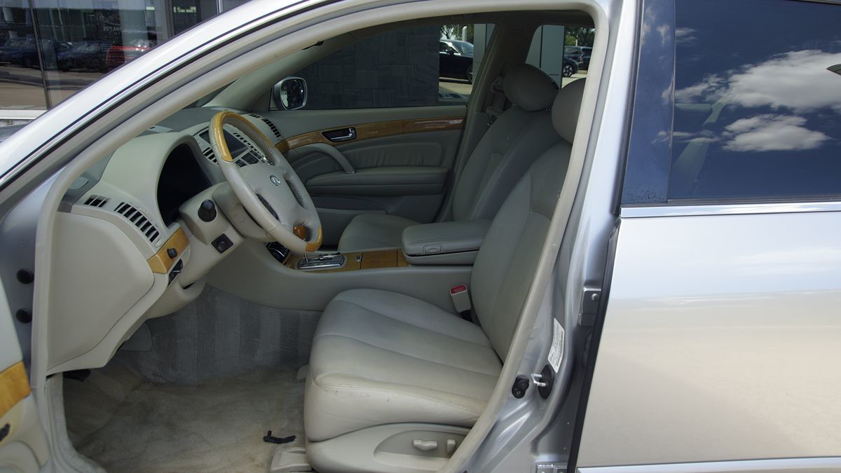 2003 Infiniti Q45 photo 22