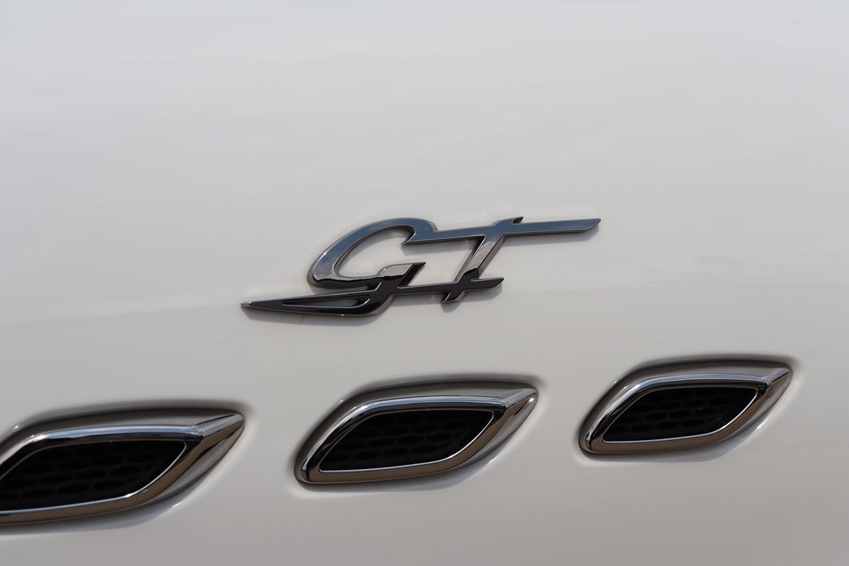 2022 Maserati Levante GT photo 5