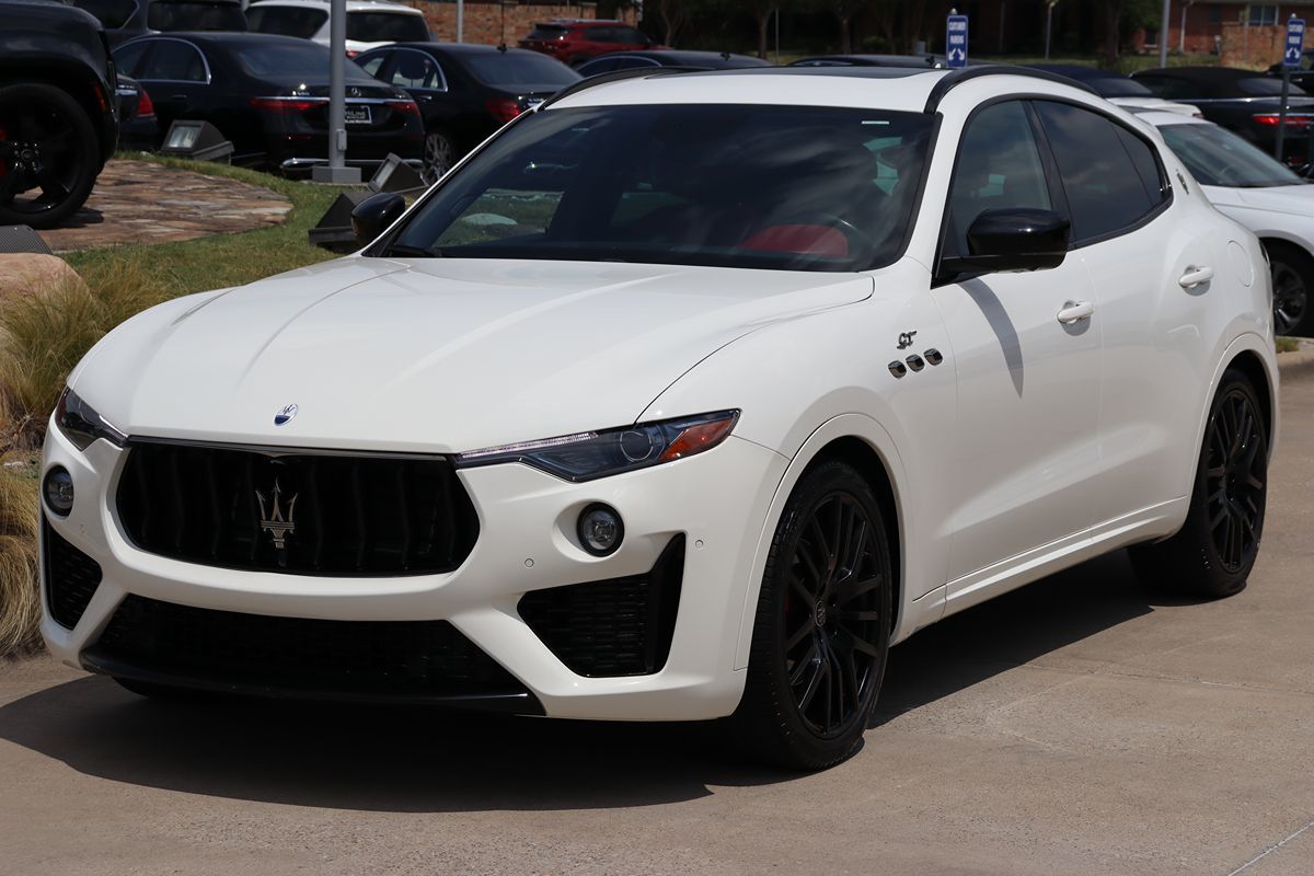 2022 Maserati Levante GT photo 4