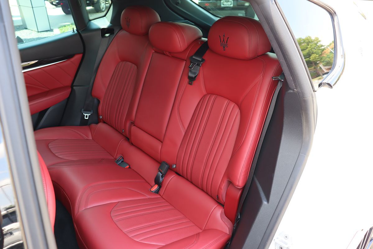 2022 Maserati Levante GT photo 37