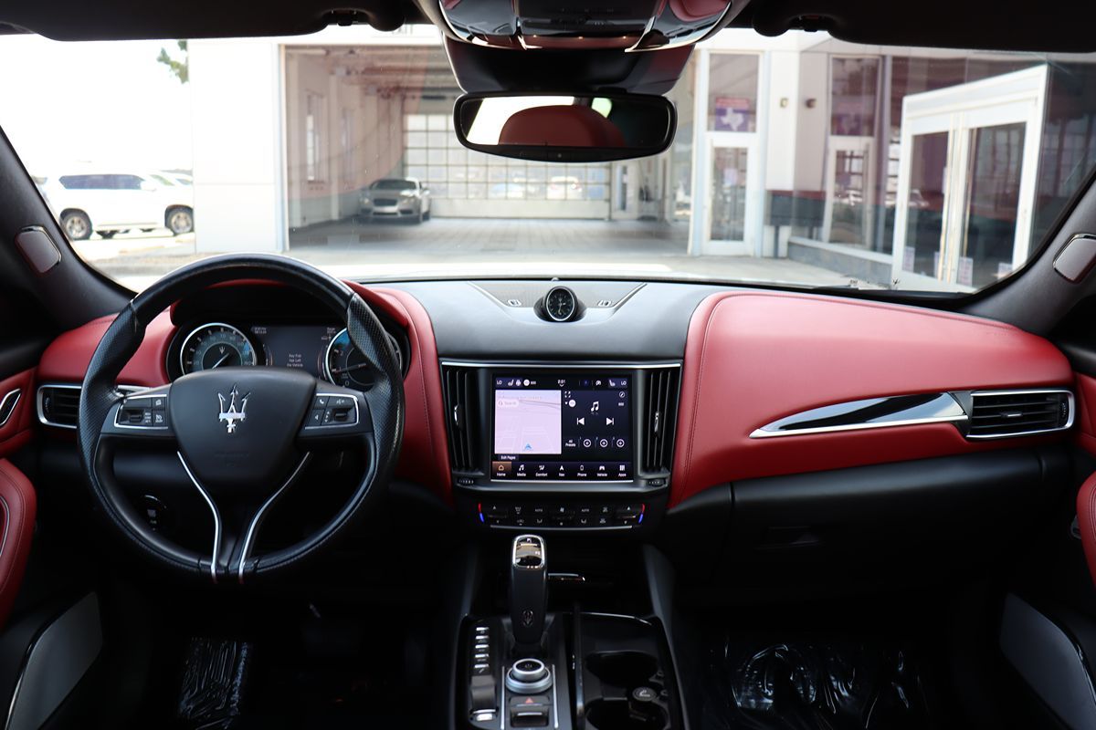 2022 Maserati Levante GT photo 12