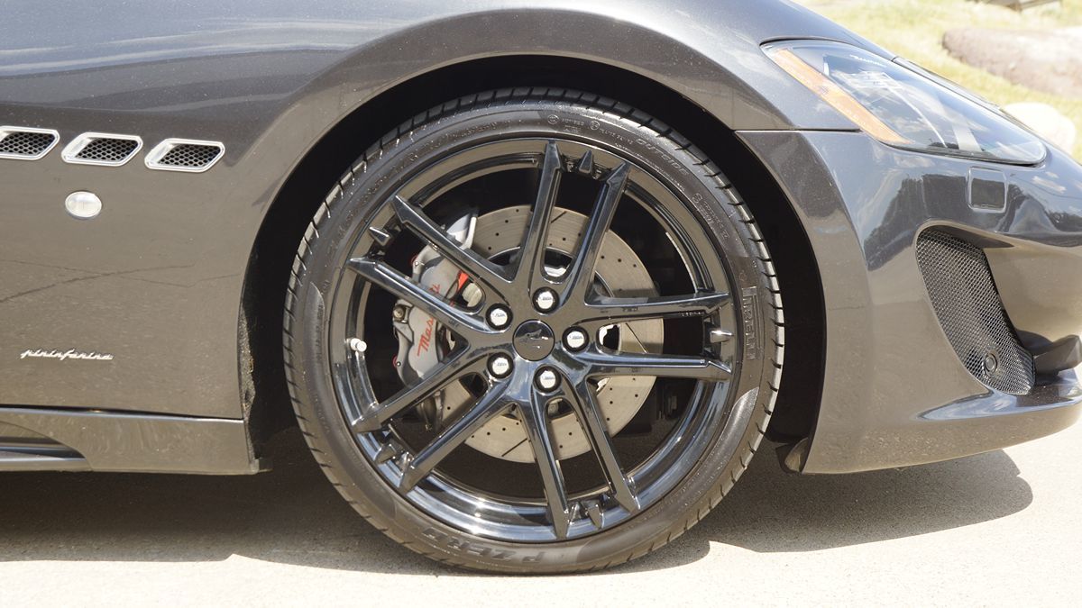 2015 Maserati Granturismo Sport photo 32