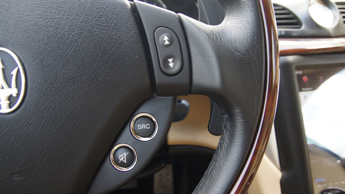 2015 Maserati Granturismo Sport photo 18