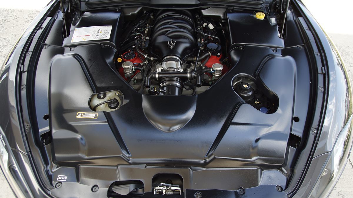 2015 Maserati Granturismo Sport photo 36