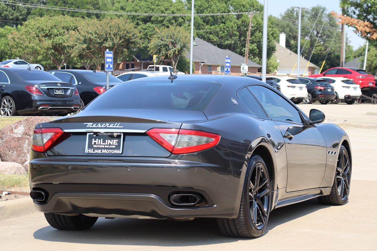 2015 Maserati Granturismo Sport photo 11