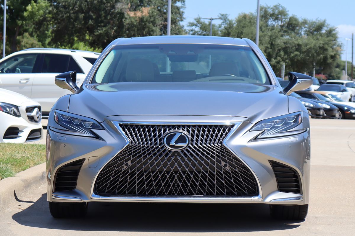 2018 Lexus LS 500 photo 3