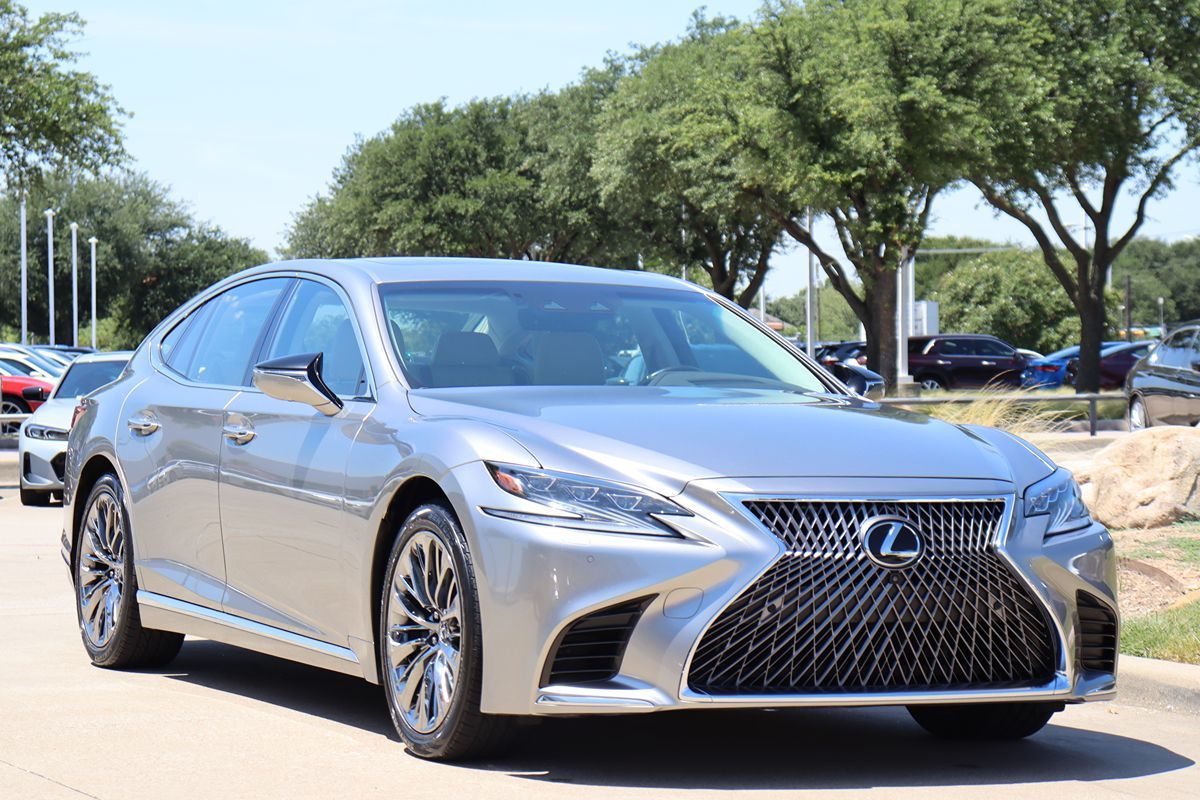 2018 Lexus LS 500 photo 2