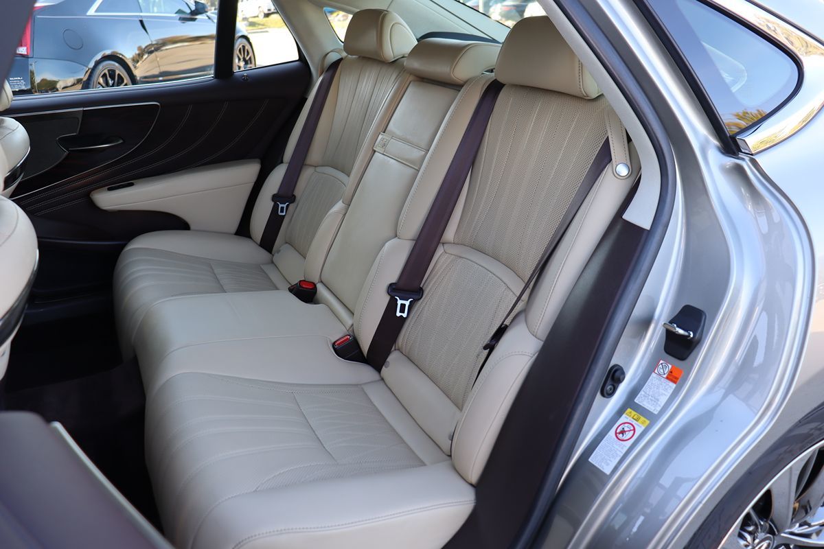 2018 Lexus LS Base - Photo 51