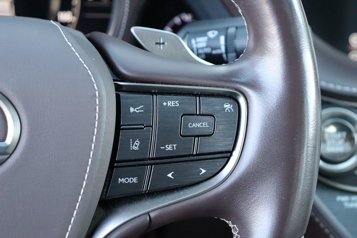 2018 Lexus LS Base - Photo 17