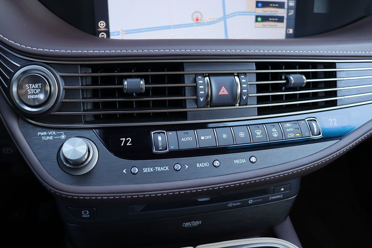 2018 Lexus LS Base - Photo 35