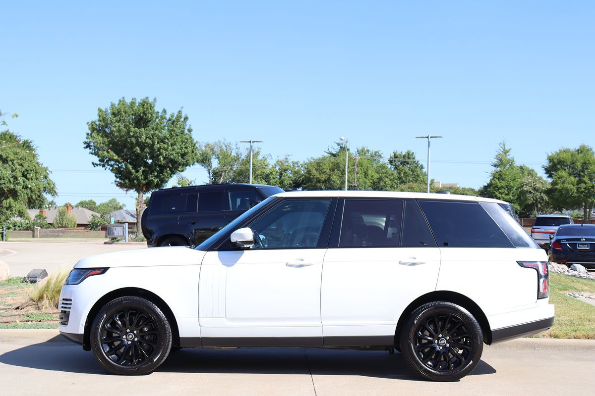 2018 Land Rover Range Rover HSE photo 3