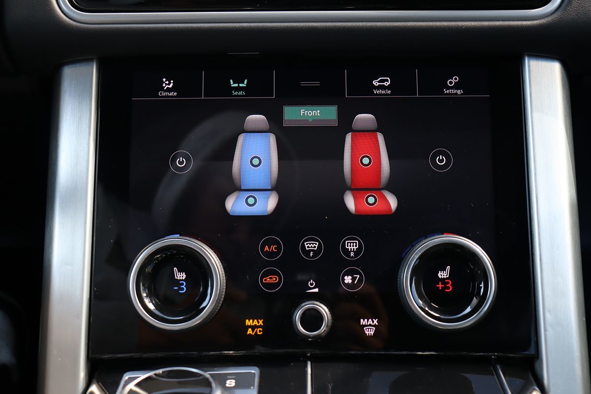 2018 Land Rover Range Rover HSE photo 20